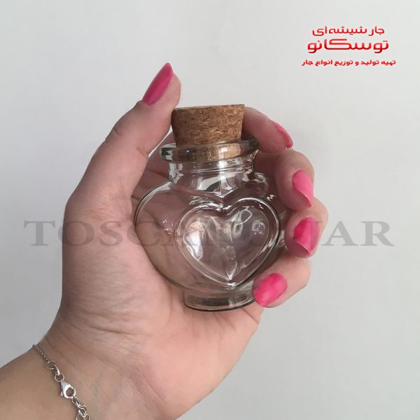 شیشه مدل قلبی با چوب پنبه